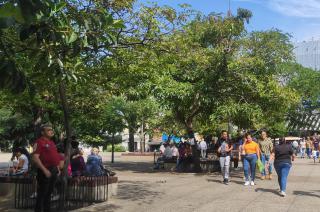Usuarios señalan que tarifas en los servicios de luz y agua aumentaron a pesar de las fallas
